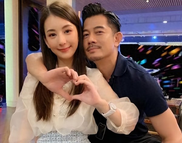 盛宝策略 方媛产后为郭富城庆生! 小腹平坦, 身材很好, 一举动暴露夫妻关系